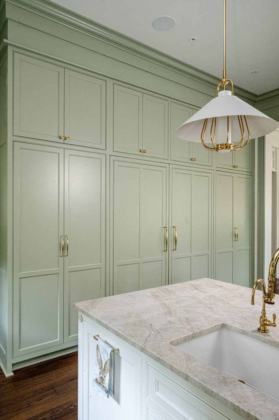 403 Snowy Egret custom Amish cabinetry project, Kiawah