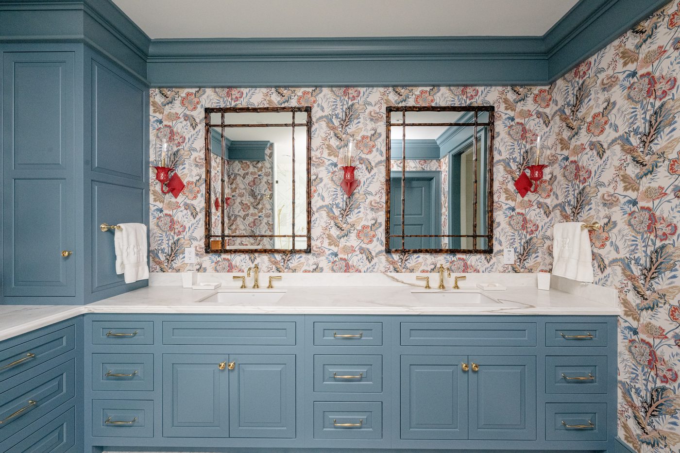 403 Snowy Egret custom Amish cabinetry project, Kiawah